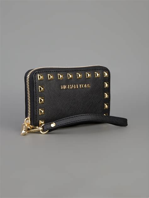 michael kors signature large wristlet|michael kors wristlet wallet black.